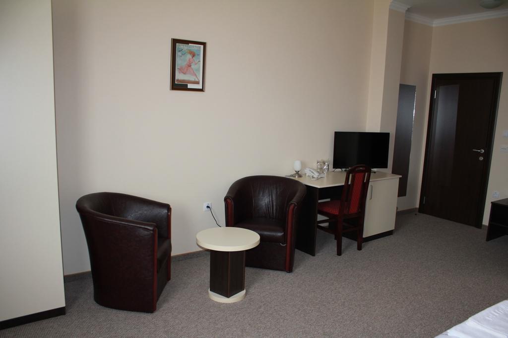 Hotel Feniks Požarevac Zimmer foto