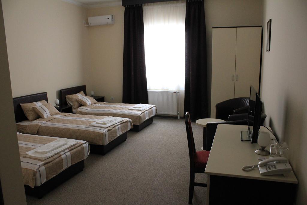 Hotel Feniks Požarevac Zimmer foto